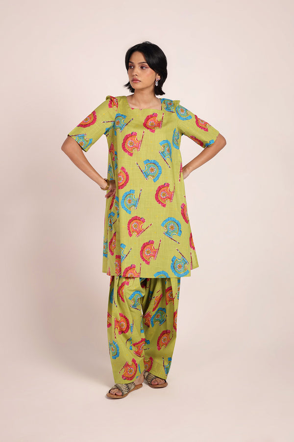 Traditional Pankha Style Duo