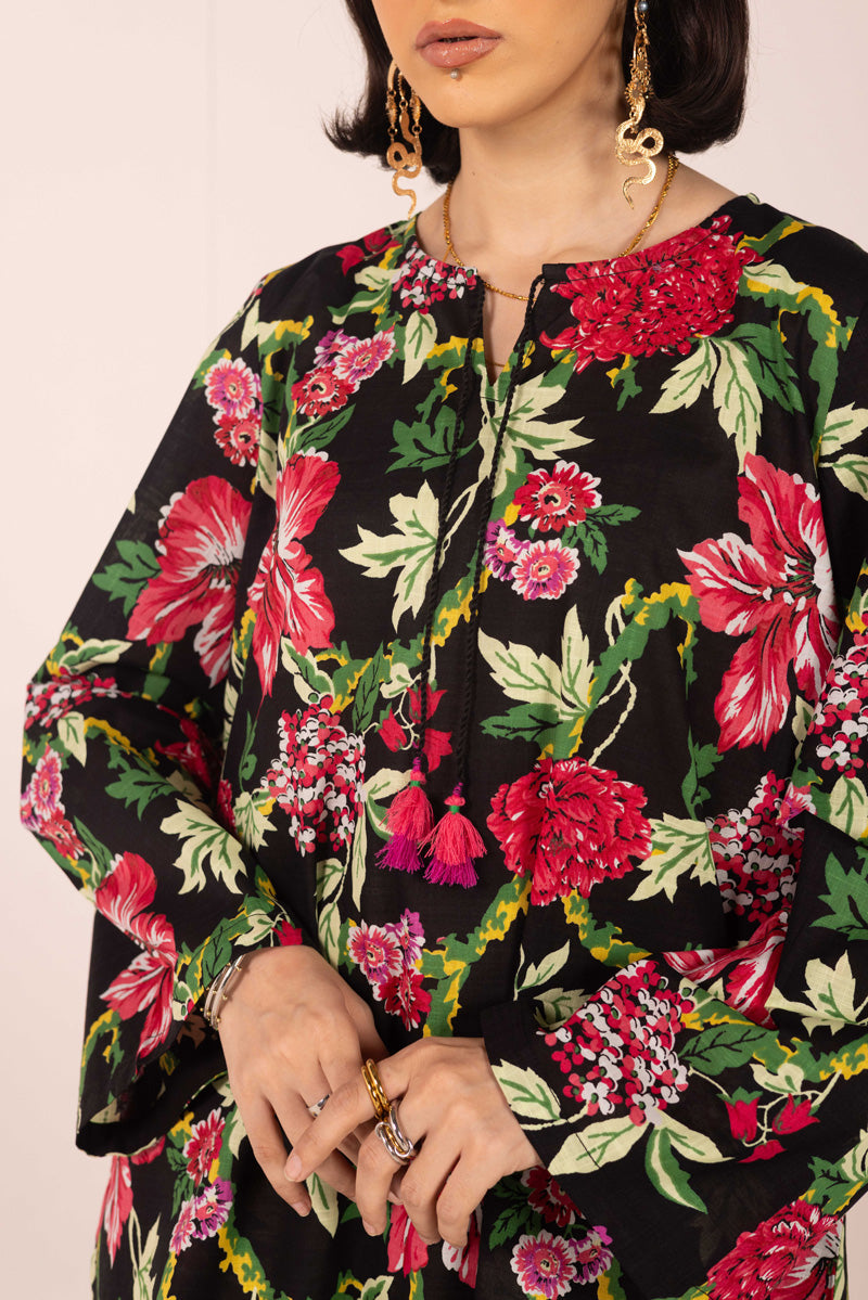 Enchanted Florals Tasseled Ensemble