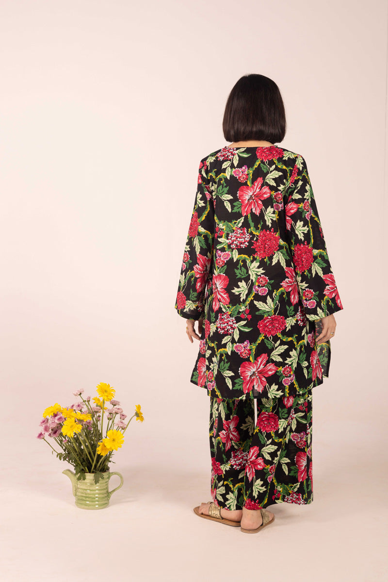 Enchanted Florals Tasseled Ensemble