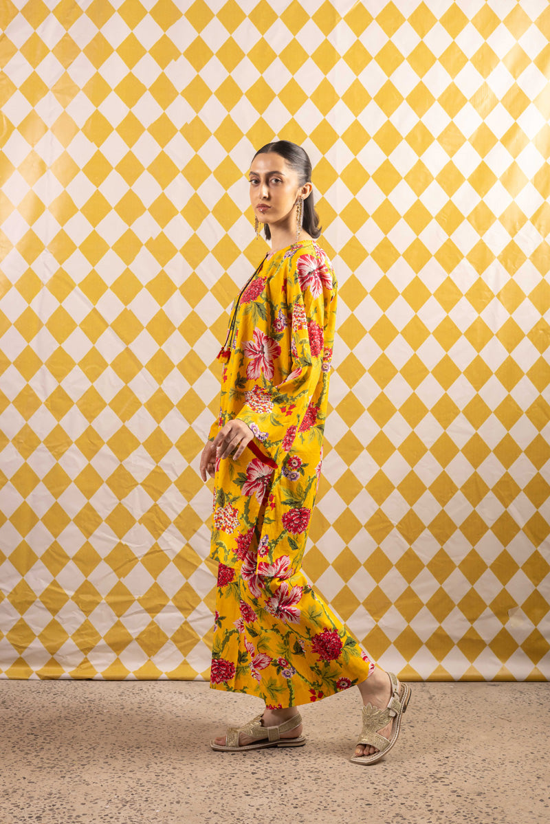 Enchanted Florals Tasseled Ensemble