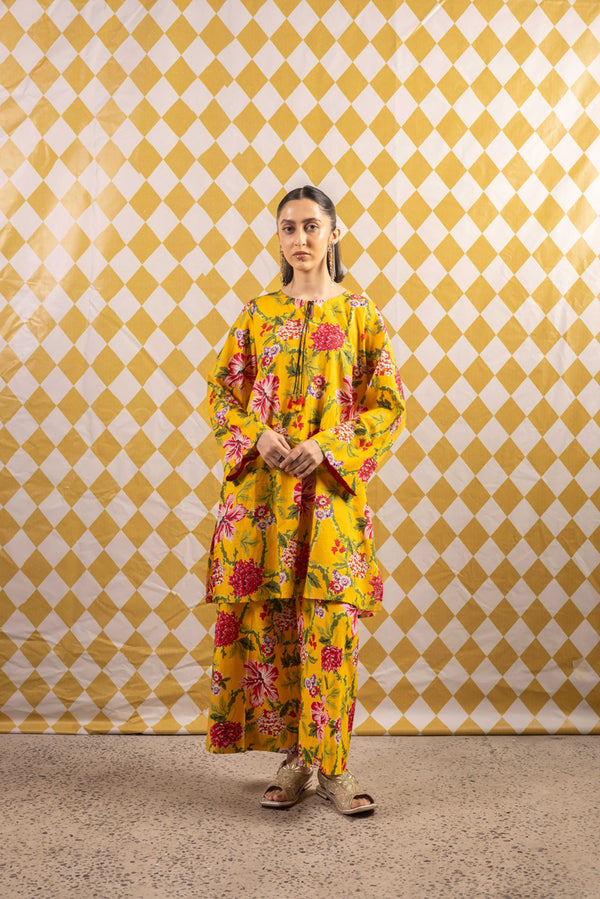 Enchanted Florals Tasseled Ensemble