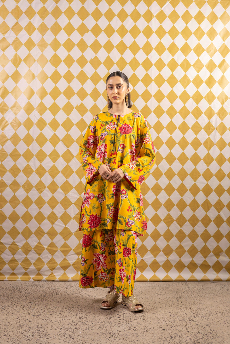 Enchanted Florals Tasseled Ensemble