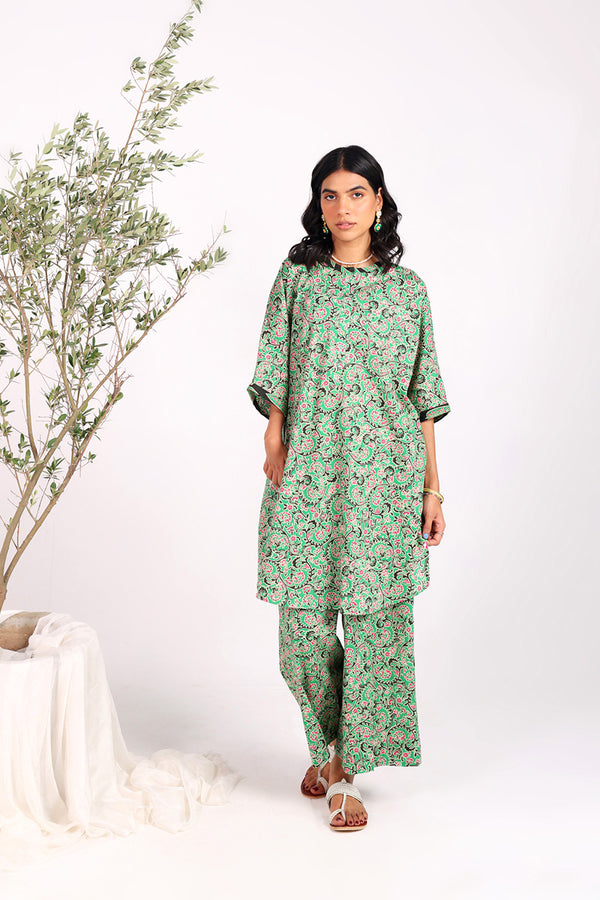 Printed Saru Ensemble