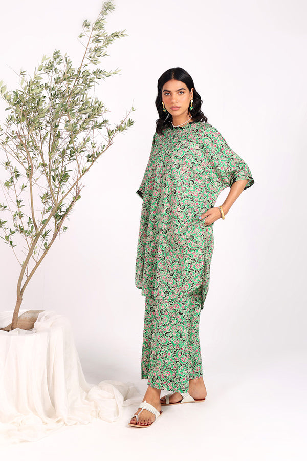 Printed Saru Ensemble