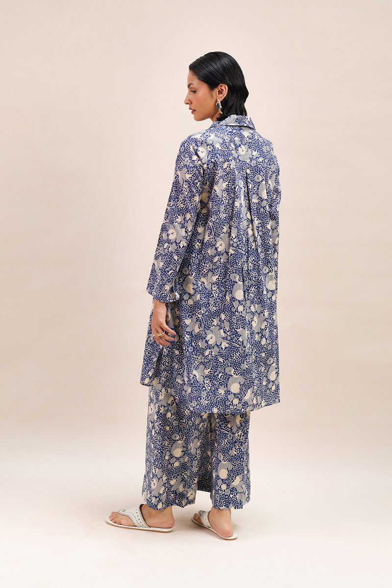 Collared Gul E Aqs Ensemble