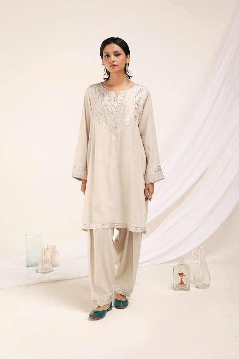 Sunehri Naqsh Zareen Suit