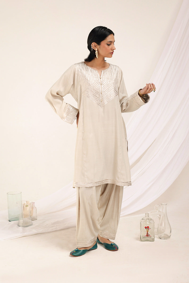 Sunehri Naqsh Zareen Suit