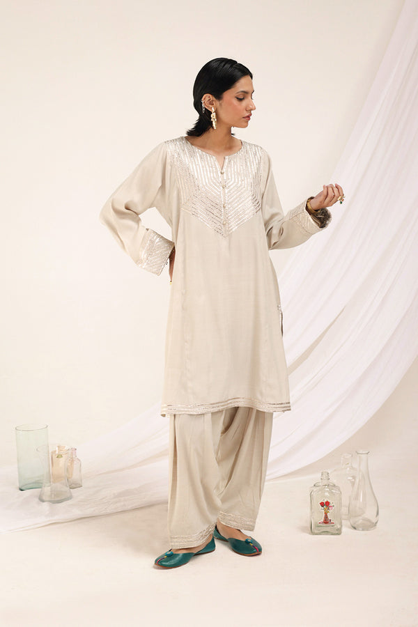Sunehri Naqsh Zareen Suit