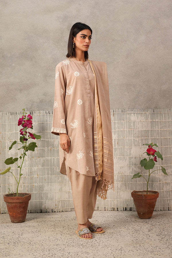 Aina Mehroz Duo