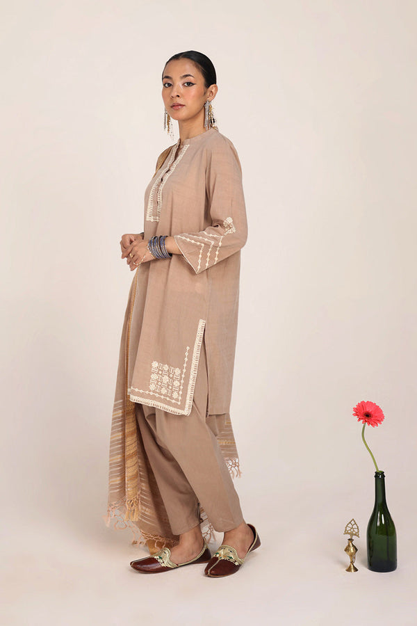 Aina-e-Suroor Suit