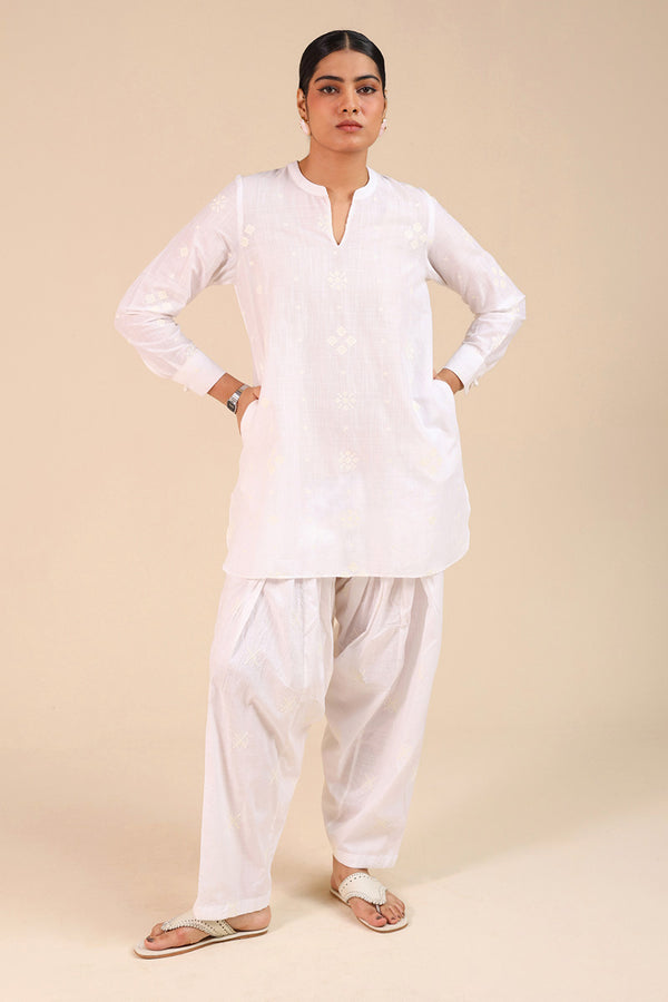 Chakoor Embroidered Set