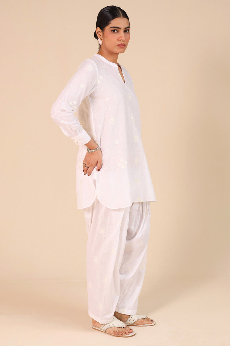 Chakoor Embroidered Set