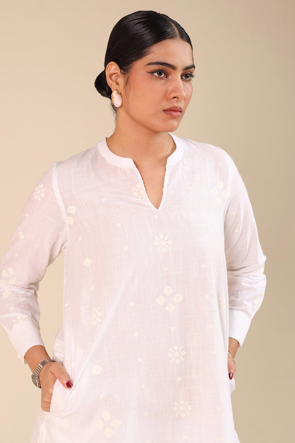 Chakoor Embroidered Set