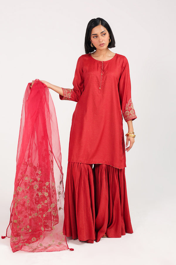 Hues of Red & Gold Ensemble