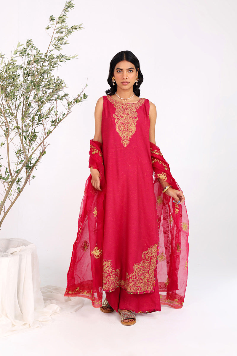 Hues of Red Golden Drift 3 Piece Suit