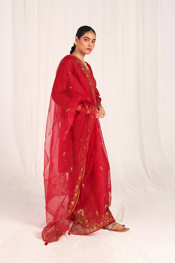 Gleaming Hues Of Red 3 Piece Suit