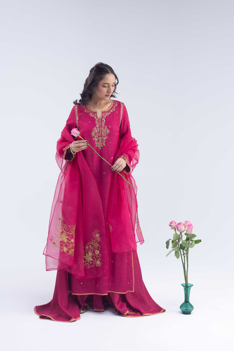 Hues of Red Signature 3-Piece Suit