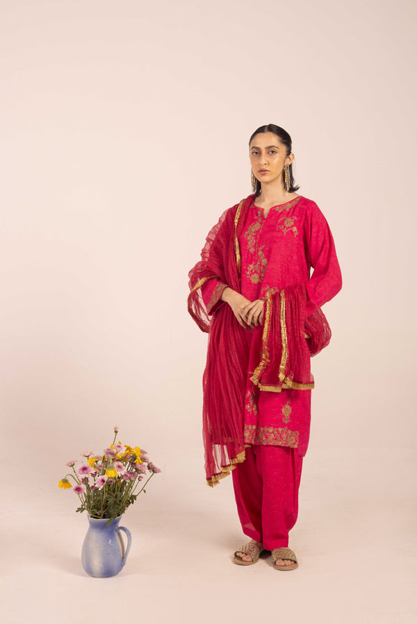 Hues of Red Nazakat 3 piece