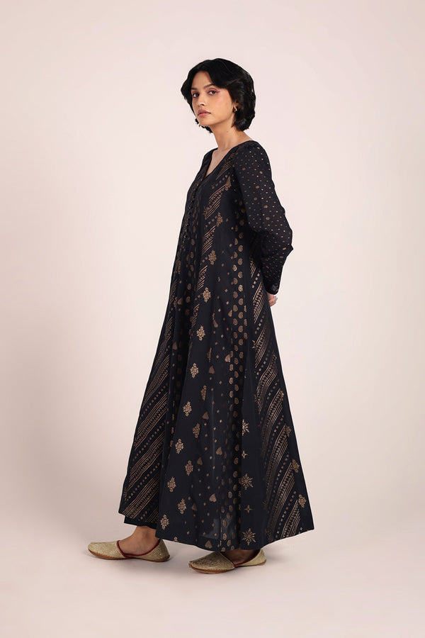 Raat ki Rani Raqs Suit