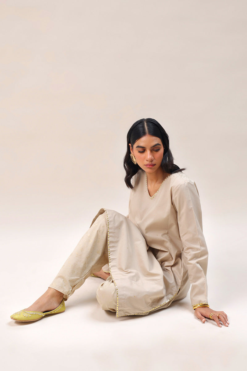 beige