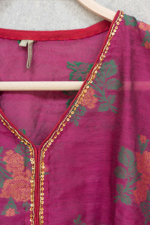 Royal Golden Rose Ensemble