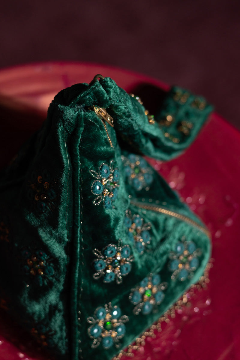 Resham Tara Potli