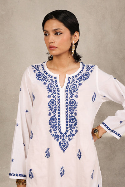 Best embroidered dresses online in Pakistan
