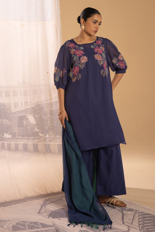 Hand-Crafted Blooms Set