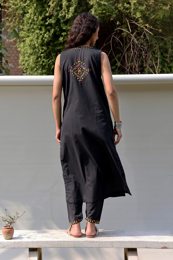 Hand Embroidered Patti Set