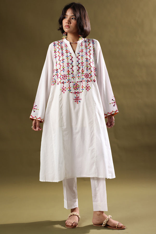 Hand-Crafted Tukri Set