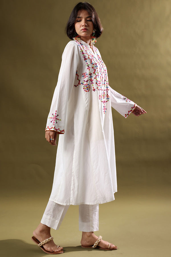 Hand-Crafted Tukri Set