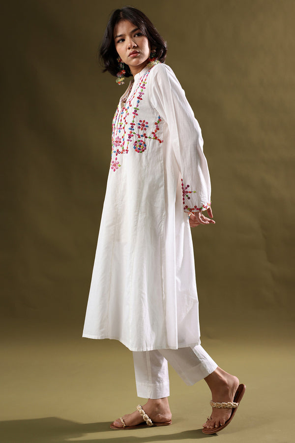 Hand-Crafted Tukri Set