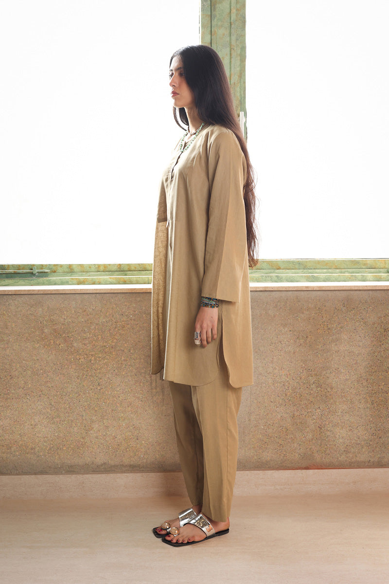 beige
