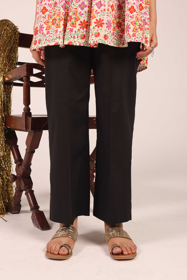 Straight Silhouette Trousers