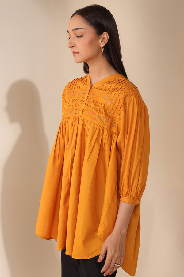 Color Waves Pleated Top