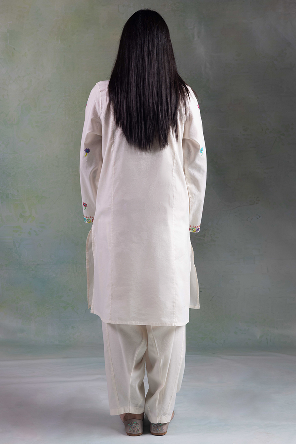 Color Waves Embroidered Set