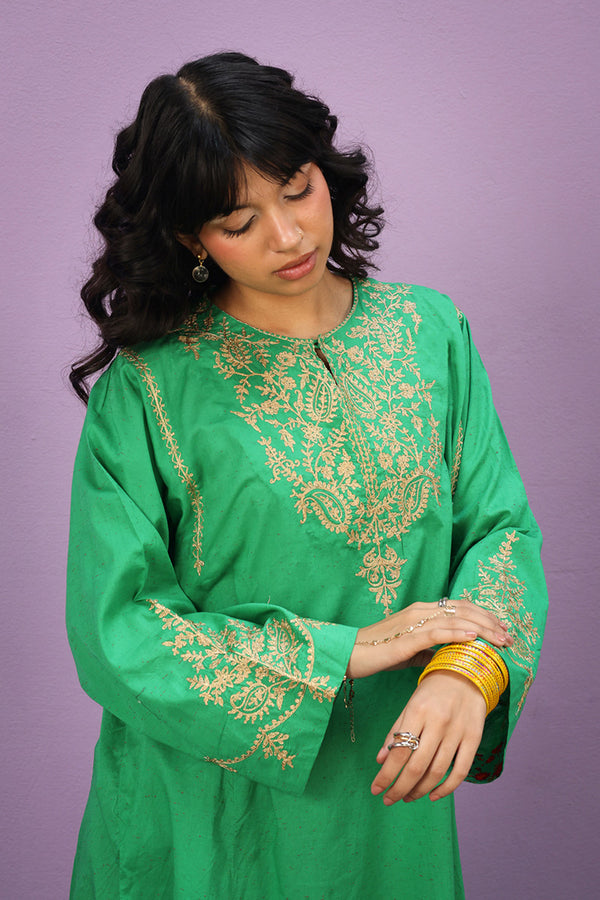 Gilded Glam Gold Thread Ensemble
