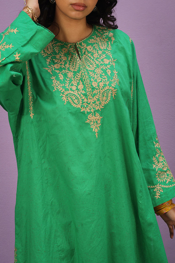 Gilded Glam Gold Thread Ensemble