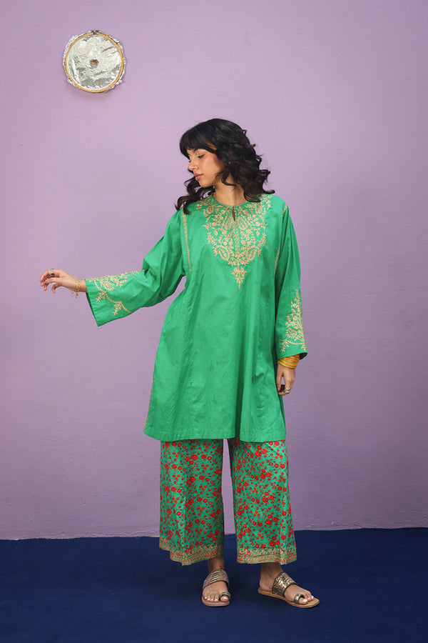 Gilded Glam Gold Thread Ensemble
