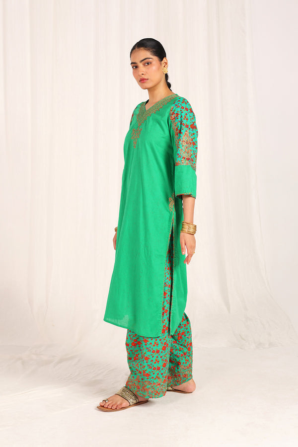 Gilded Glam Iconic Ensemble