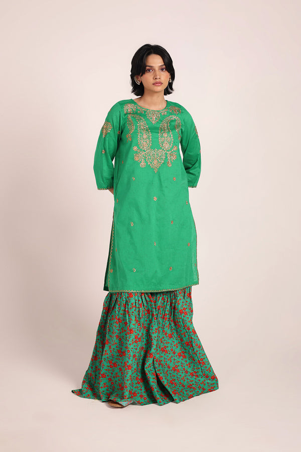 Gilded Glam Grace Ensemble