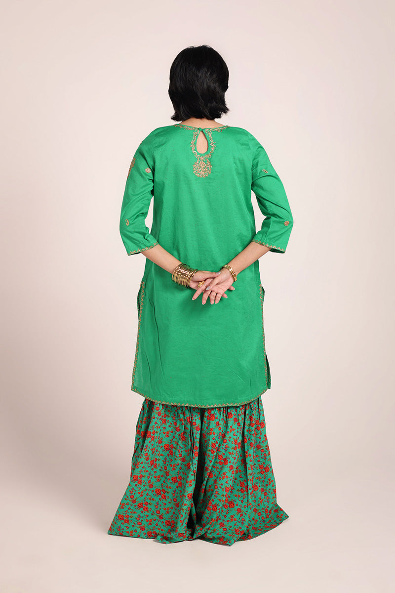 Gilded Glam Grace Ensemble