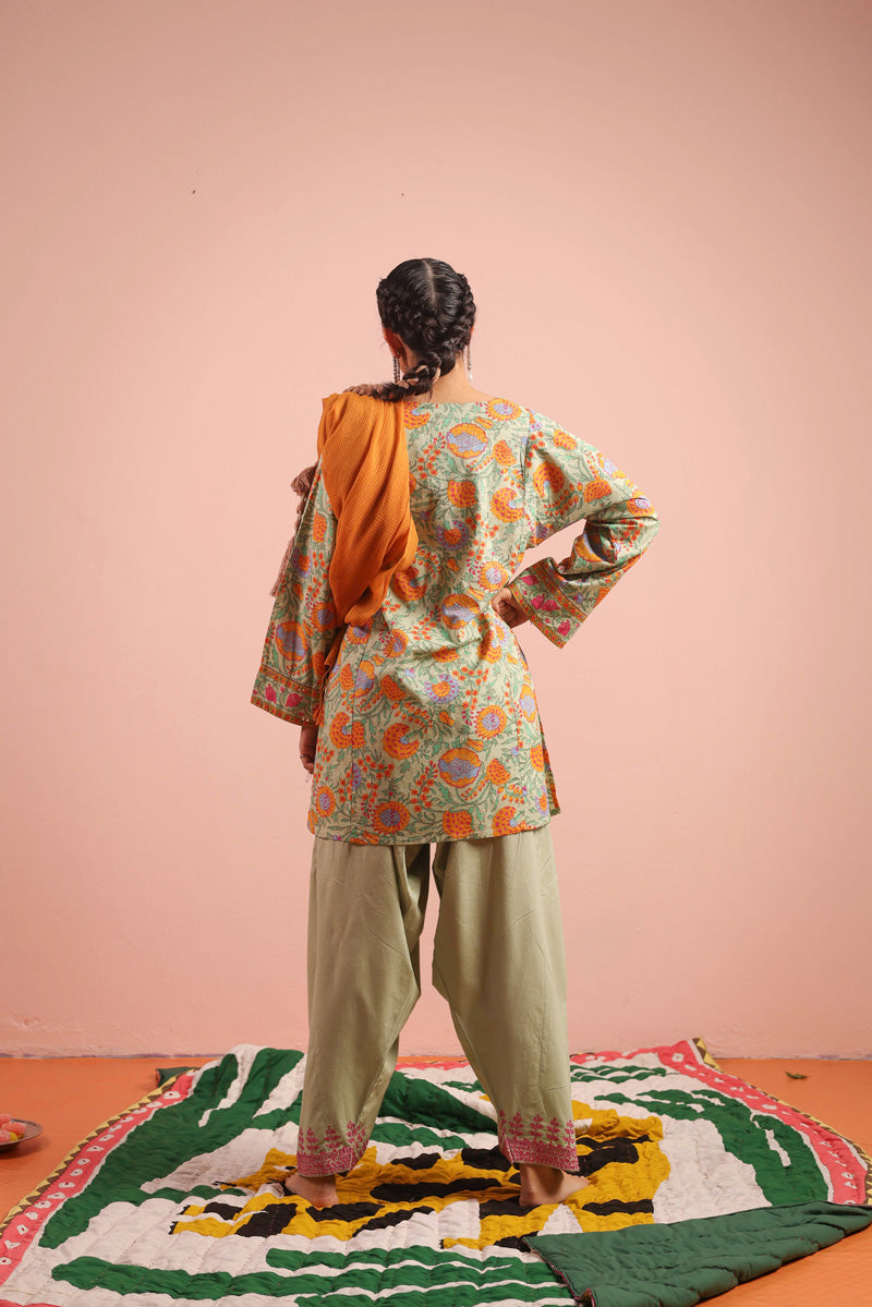 Khaas Kachnaar Suit