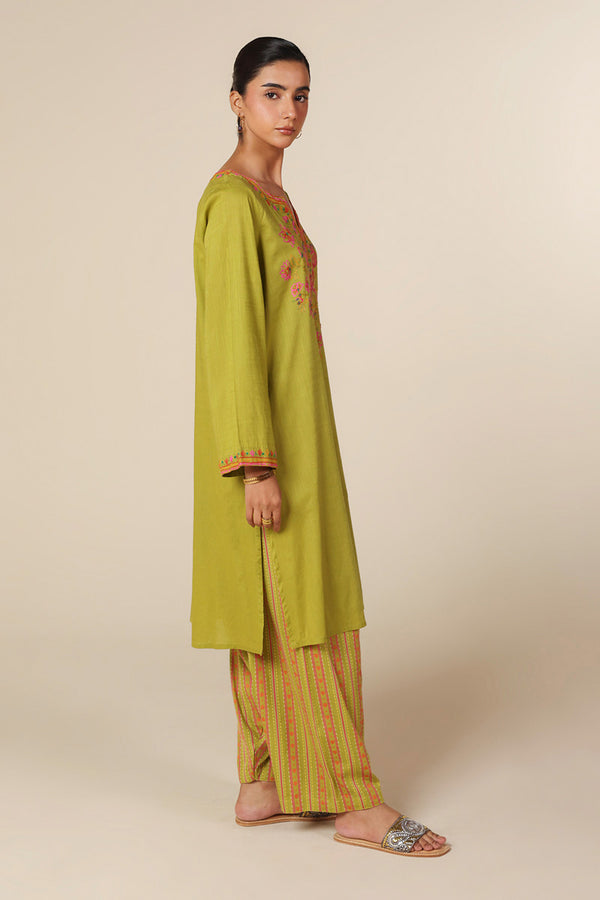 Rangeen Qissay Embroidered Set