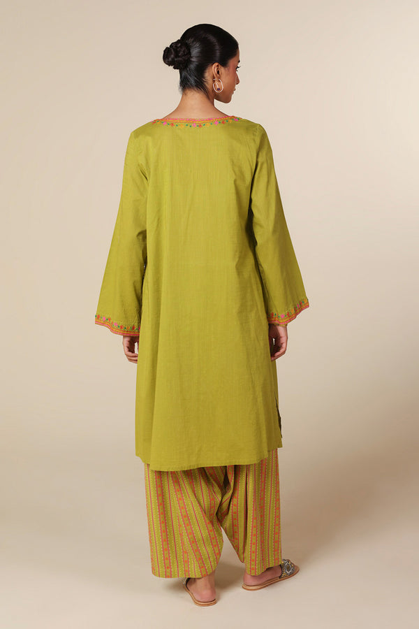 Rangeen Qissay Embroidered Set