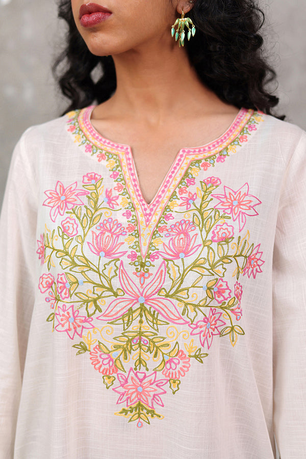 Rangeen Qissay Embroidered Set