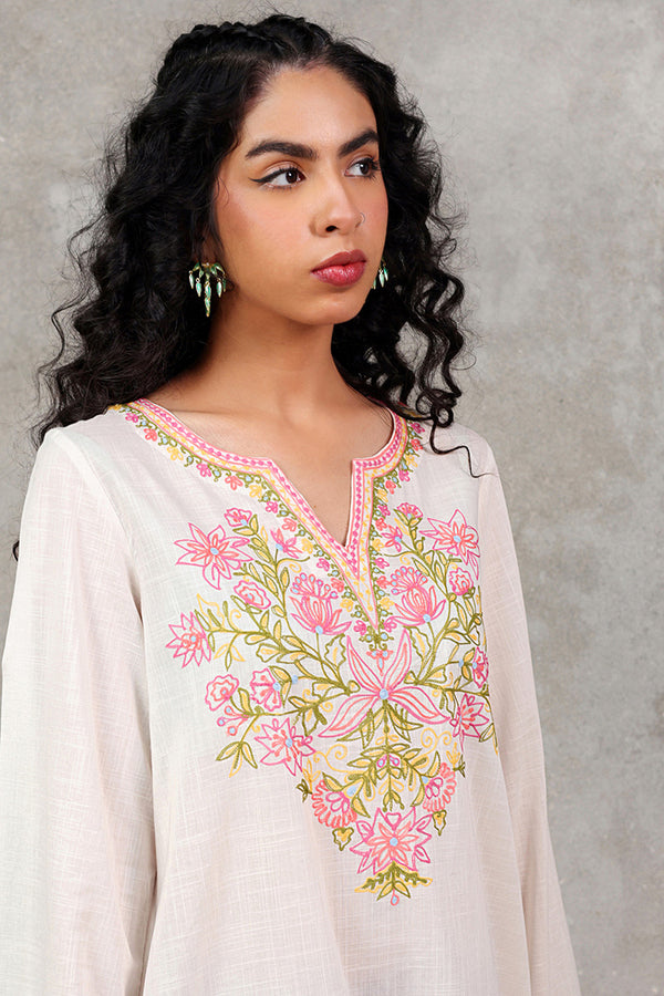 Rangeen Qissay Embroidered Set