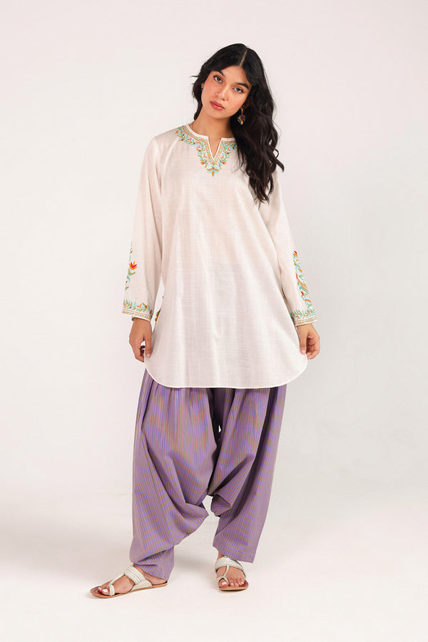 Rangeen Qissay Embroidered Set