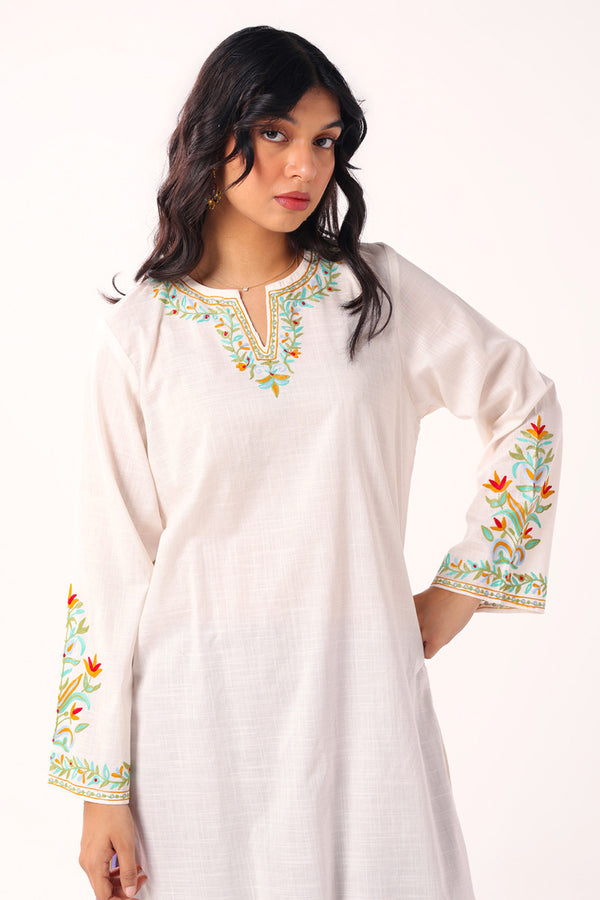 Rangeen Qissay Embroidered Set