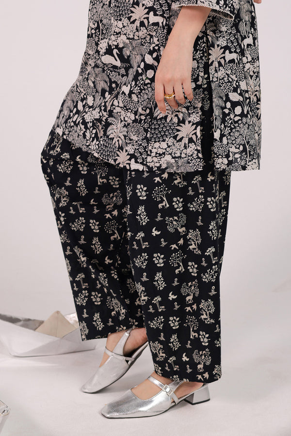 Forgotten Fables Tasseled Set